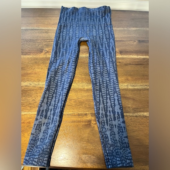 Spanx Look At Me Now Seamless Leggings - Picture 3 of 3